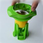 1PC-Fruit-Vegetable-Lemon-Lime-Slicer-Wedger-Cutter-Peelers-Splitter-Creative-Orange-Kitchen-Gadget-Fruit-Vegetable-2