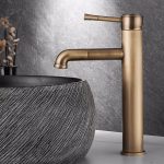 Antique-Bronze-Basin-Faucets-Bathroom-Faucet-Hot-Cold-Brass-Bathroom-Sink-Faucet-Rotating-Lavotory-Faucet-Mixer-1