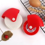 Kitchen-Pastry-Cutting-Wheel-Pizza-Curling-Wheel-Roller-Cutting-and-Baking-Tool-Kitchen-Items-Kitchen-Gadgets-1