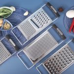 Stainless-Steel-No-Skid-Bottom-Flat-Grater-Handheld-Garlic-Grater-Kitchen-Gadget-for-Ginger-Soft-Handle