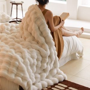 Tuscan-Imitation-Fur-Blanket-for-Winter-Luxury-Warmth-Super-Comfortable-Blankets-for-Beds-High-end-Warm Tuscan-Imitation-Fur-Blanket-for-Winter-Luxury-Warmth-Super-Comfortable-Blankets-for-Beds-High-end-Warm