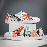 2023-New-Wnc-Native-Hole-Shoes-Couple-Graffiti-Men-and-Women-Sandalias-Colorful-Adult-Casual-Baotou-4