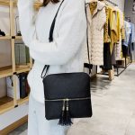 Women-Crossbody-Bag-Vintage-Messenger-Bag-High-Quality-Retro-Tassels-Shoulder-Bag-Patchwork-Crossbody-Bag-4