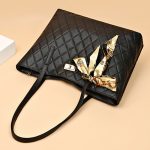 Women-Shoulder-Bag-Rhomboid-Vintage-Totes-Bag-Plaid-PU-Leather-Handbag-Fashion-Large-Capacity-Bag-2
